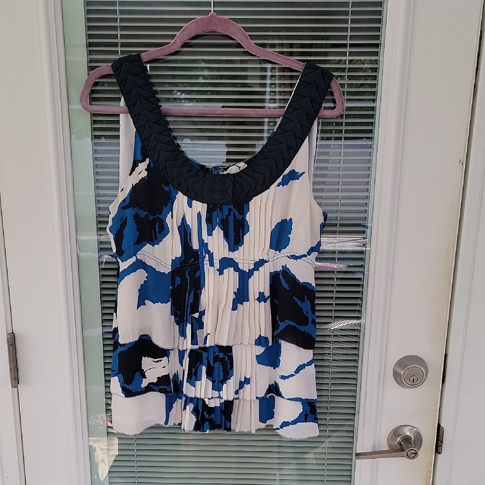 Tory Burch Pintuck Tiered Sleeveless Silk Blouse Sz 8 - Picture 1 of 9